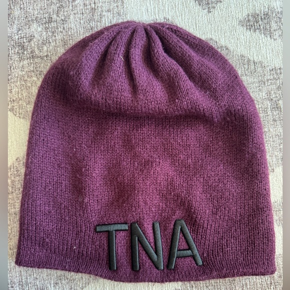 Adult sized toques - Picture 1 of 4